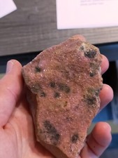 Jolie Cobaltocalcite rose avec Malachite et Hétérogenite 208gr