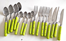 couvert inox : 4 de chaque