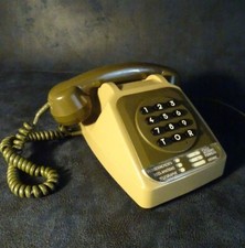 rare téléphone design cadran