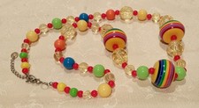 BIJOU COLLIER  SAUTOIR EN PERLES ACRYLIQUE MULTICOLORE SIGNÉ CLAIRE'S