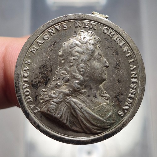 Médaille louis xiv à - 2,