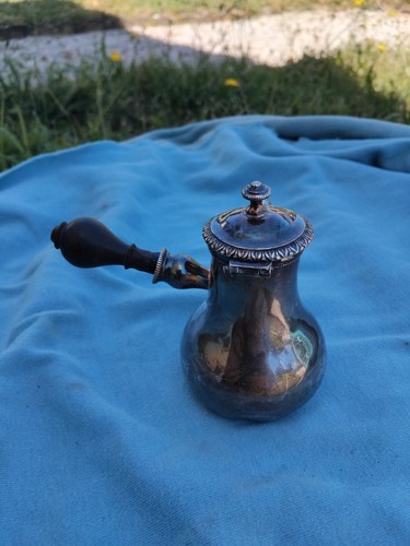 Petite verseuse ancienne - petite,