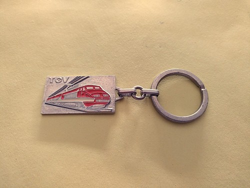 Rare ancien porte clés - porte,