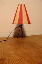 lampe tripode plastique et