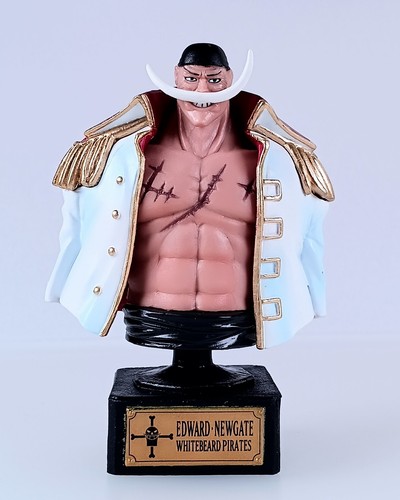 Barbe blanche one - barbe, statue