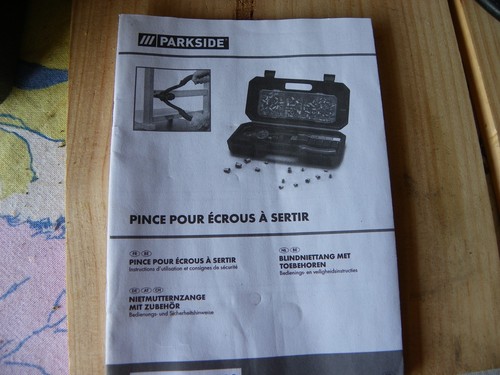 Pince pour ecrous - , sertir