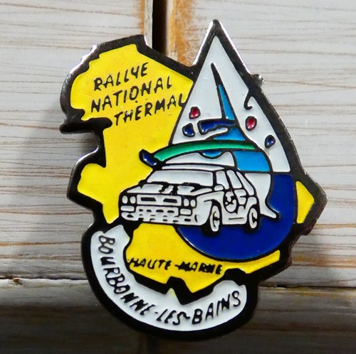 Beau pin rallye national - pin's,