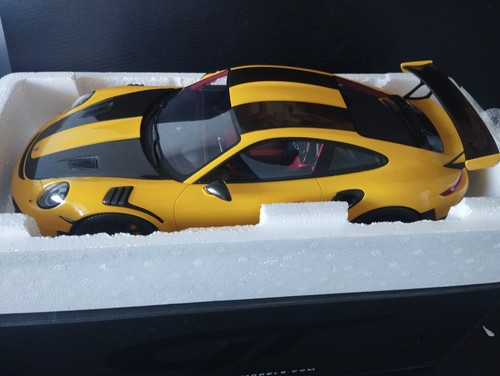 Porsche 911 gt2 rs - 1/12,