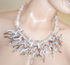 Collier femme Blanc Beige Safari pendentifs pierres cristaux tour de cou UW65