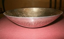 Coupe en métal martelé de