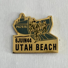 73 - Pin's RARE D-DAY UTAH BEACH BARGE DE DEBARQUEMENT NORMANDIE 6 JUIN 1944