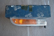 Feu avant droit bicolore pour