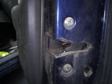 SERRURE DE PORTE AVANT DROITE