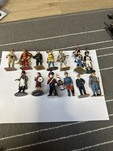 Lot figurines militaires - 14,