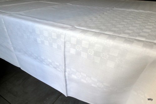 Ancienne nappe damassee - nappe, x