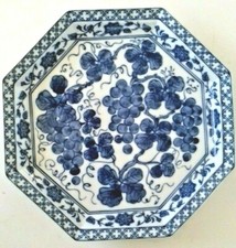 ASSIETTE PLAT EN PORCELAINE DE CHINE, ASIE, PEINT A LA MAIN, SINOGRAMME