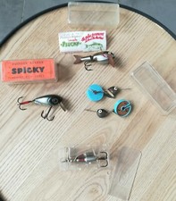 Lot De Leurres Et Cuillère