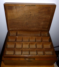 Ancienne Grande Boîte coffre en bois, couture, ou autre, avec sa clé, déb. XXe