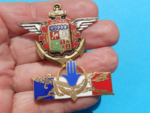 Lot insignes guerre - insignes,