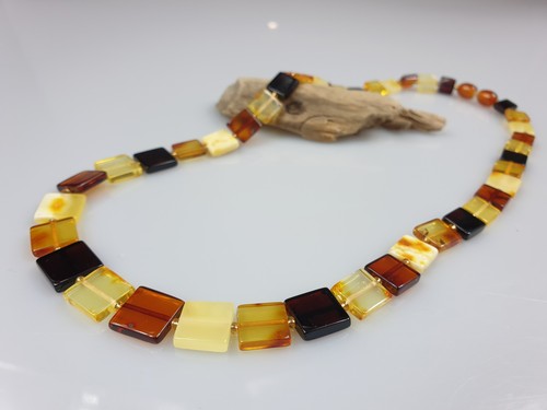 Collier pierres précieuses - pierres,