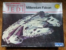 Maquette 1995 MPC Star Wars Retour Du Jedi Faucon Millénium. 