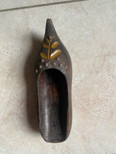 petit sabot en bois sculpté pour accrocher au mur decoration vintage montagne