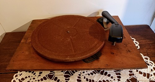 Une platine phonographe - platine,