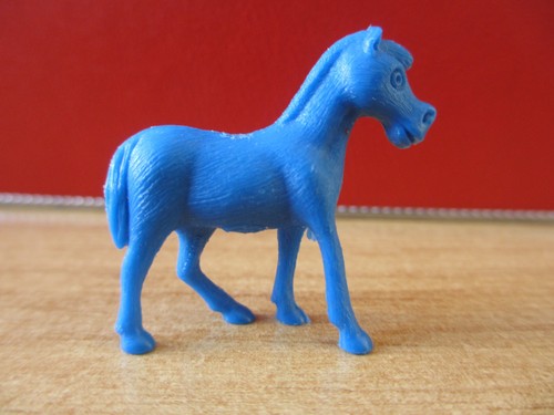 Figurine monochrome cheval