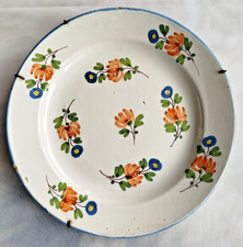 Assiette ancienne en faïence