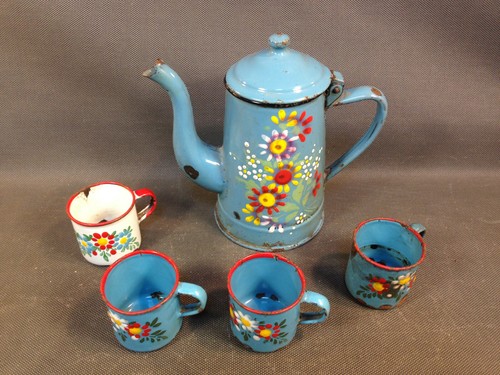 Ancienne cafetière émaillée
