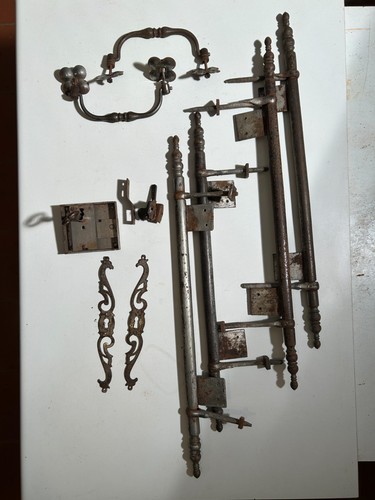 Lot pièces armoire - , ancienne