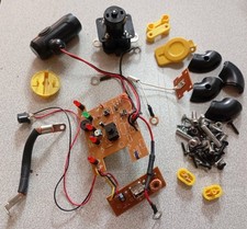 Lot Carte Mère Commande Accessoires Vis Bouton Interrupteur Booster N900 Norauto