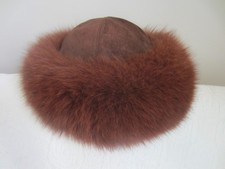 CHAPEAU  vintage en forme de TOQUE en fourrure véritable