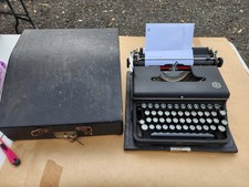 Machine à écrire vintage Remington G portable avec valise rigide