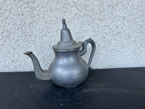 Théière ancienne étain - ancienne, en