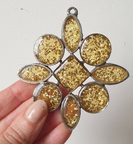 Ancien pendentif géométrique