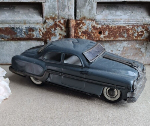 Ancienne voiture jouet - ancienne,