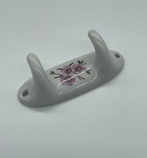 Porcelaine de Paris Les Bains décorés Pêcher rose Patère double crochet murale.