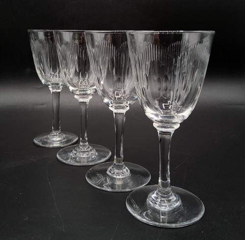 Série quatre verres vin - quatre,