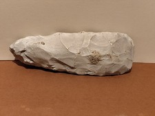 Hache taillée en silex du Néolithique vers 6000/4000 avant JC, origine France