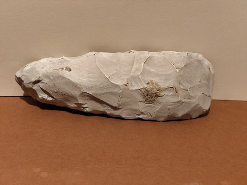 Hache taillée silex du - taillée,