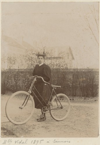 Mlle vidal cycliste - mlle, vidal,