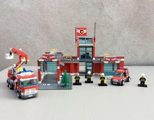 LEGO CITY - POMPIER - 7945 - Fire Station - La caserne des pompiers (2007)