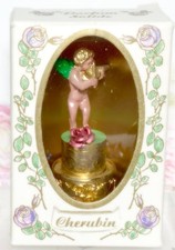 Rosae Christie pour Myrna Pons  miniature "Chérubin" concreta   hauteur 6,2cm