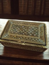 Boîte à bijoux ancienne en