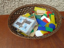 Ancien petit panier à jetons pour jeu de cartes: belote d'un ancien bistrot