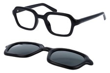 450€ Lunettes de vue à clip