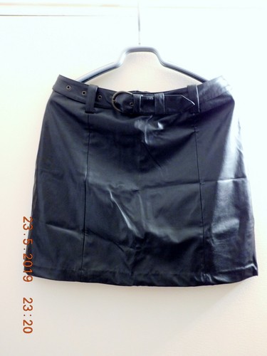 Magnifique mini jupe simili - mini,