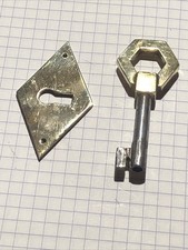 ornement entrée de serrure