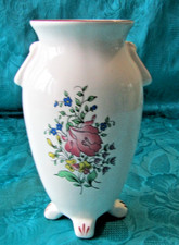 Rare vase sur pied en faïence